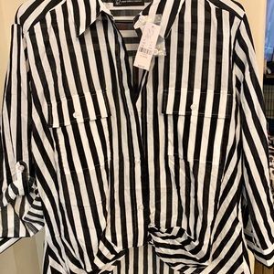 NWT striped hi-lo button down with twist front, XL